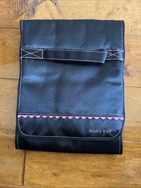 Mary Kay Black with Pink Trim Cosmetic Hanging Roll Up Travel Bag